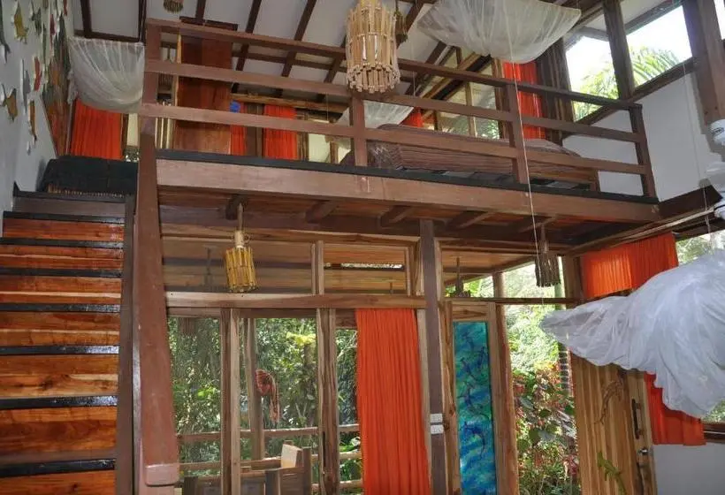 Perhebungalow, Hostería Mandála