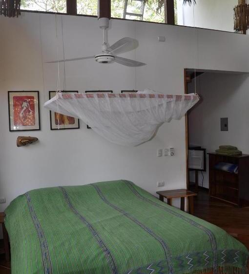 家庭洋房, Hostería Mandála