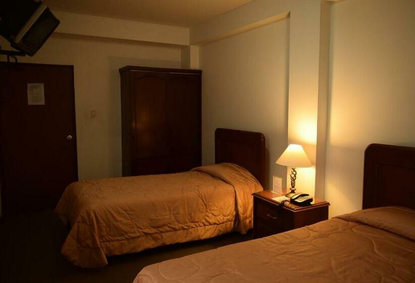 اتاق استاندارد, Incasol, Feliz Año 2025 Que Las Estrellas Iluminen Cada Uno De Tus Viajes Este Año