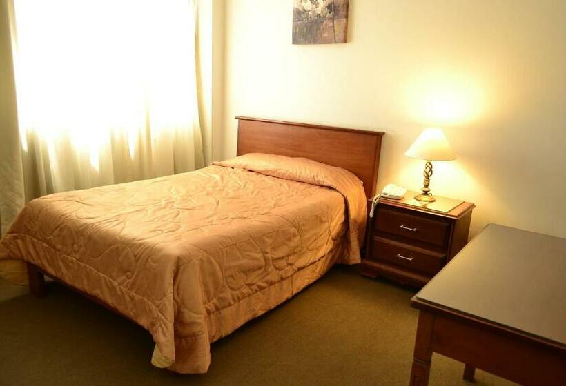 غرفة قياسية, Incasol, Feliz Año 2025 Que Las Estrellas Iluminen Cada Uno De Tus Viajes Este Año