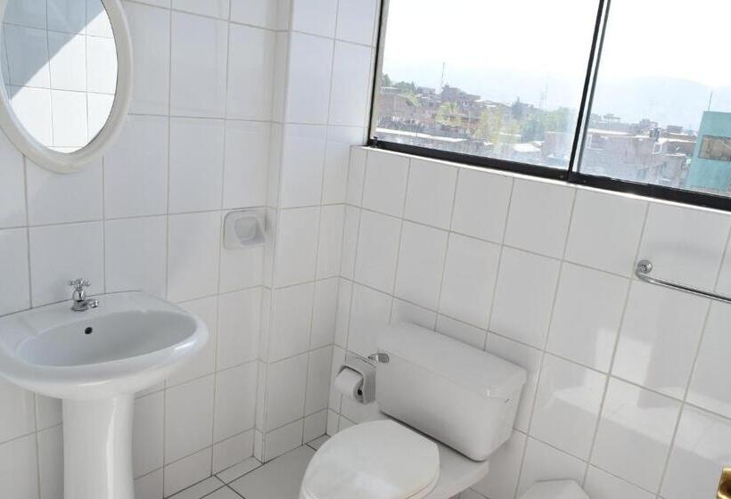 اتاق 4 خوابه, Incasol, Feliz Año 2025 Que Las Estrellas Iluminen Cada Uno De Tus Viajes Este Año