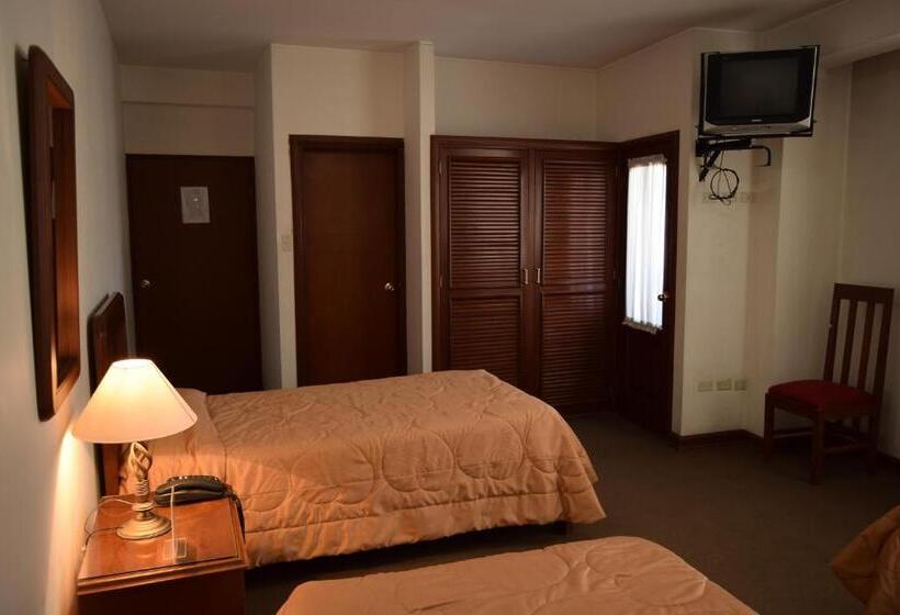 اتاق کلاسیک خانوادگی, Incasol, Feliz Año 2025 Que Las Estrellas Iluminen Cada Uno De Tus Viajes Este Año