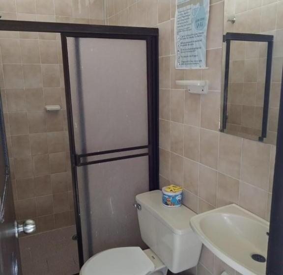 Номер Стандарт Трехместный, Melgar Plaza