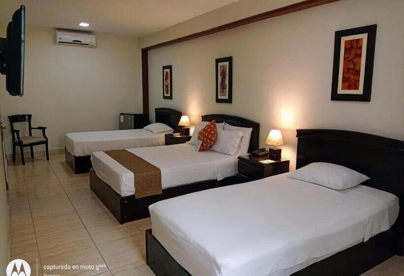 اتاق استاندارد سه نفره, Riosol Tarapoto