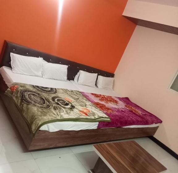 Quarto Familiar, Ujjain Hotel Shree Radhe Krishna Please