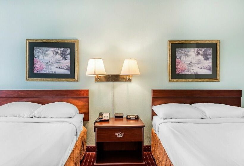 غرفه قياسيه سريرين مزدوجين, Econo Lodge