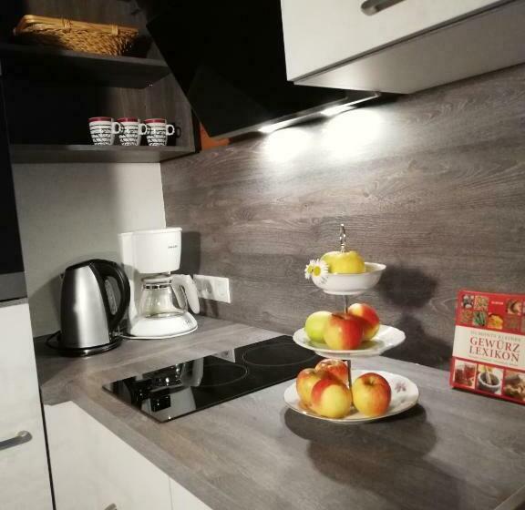 带1个卧室的带阳台的公寓, Gästehaus Midi