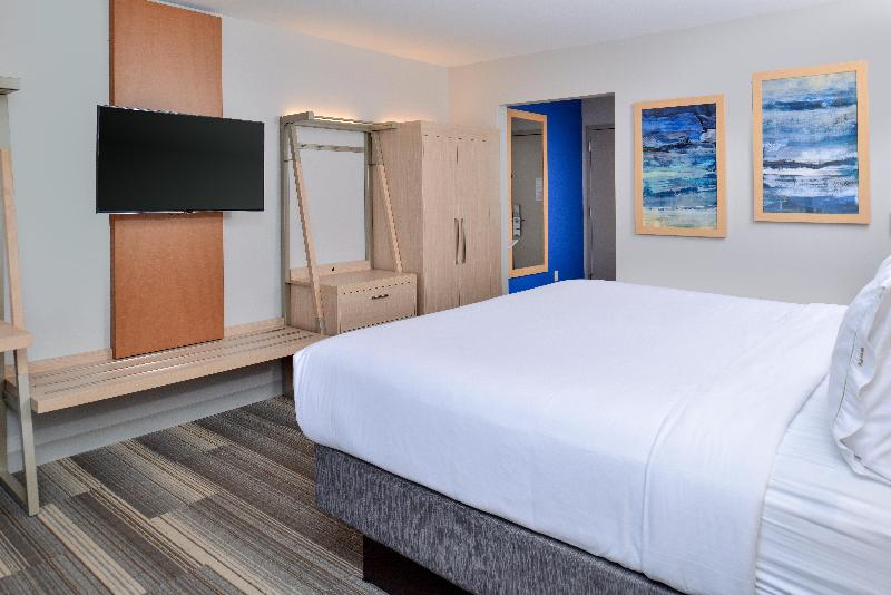 Номер Стандарт, Holiday Inn Express & Suites   Brighton South   Us 23, An Ihg