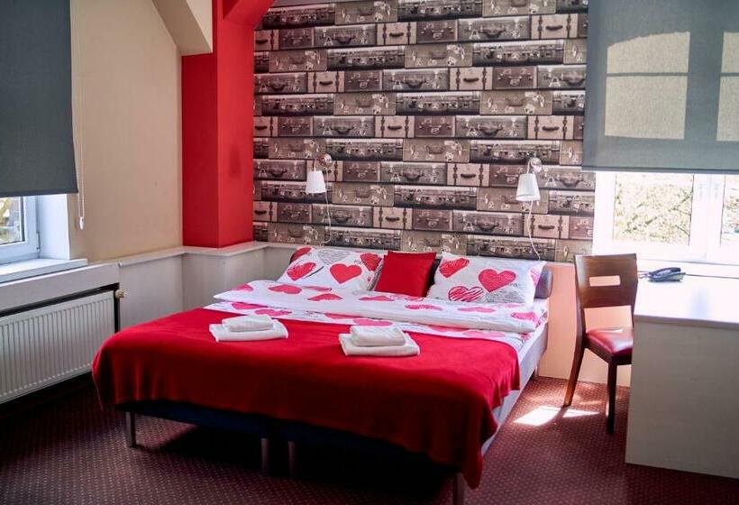 اتاق استاندارد, Przystanek Torun