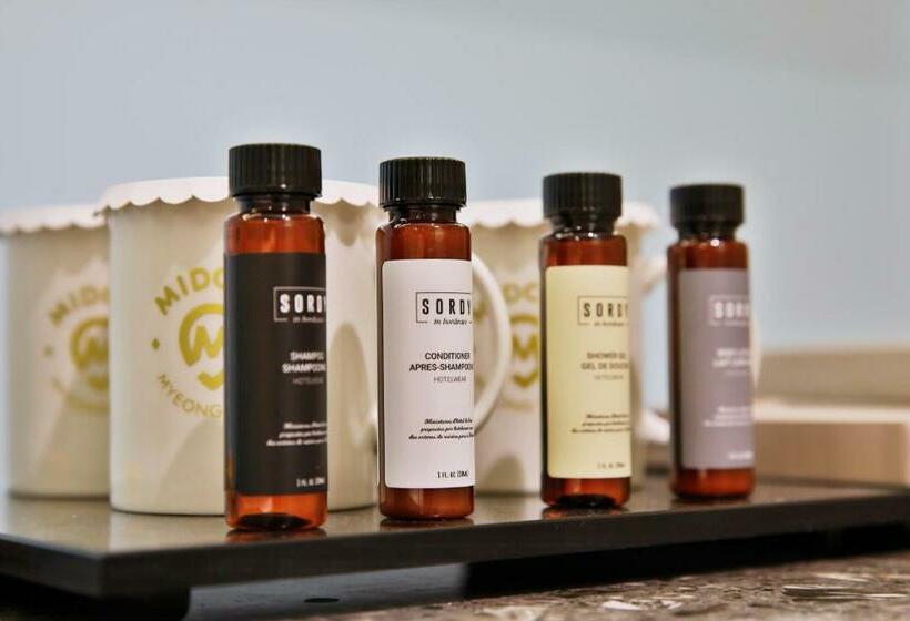 Quarto Estandar, Midcity Myeongdong