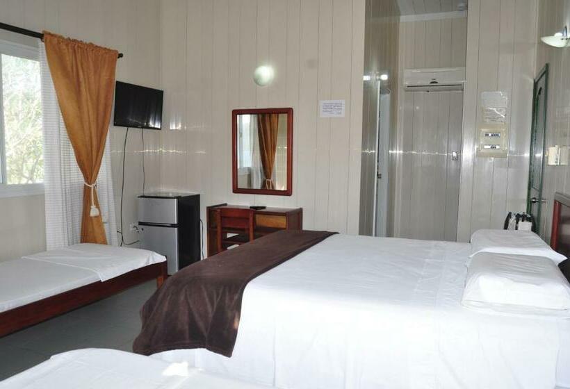 带花园景观的标准三人间, Nitana