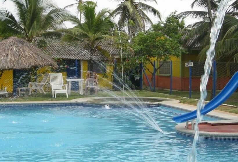 带花园景观的标准三人间, Nitana