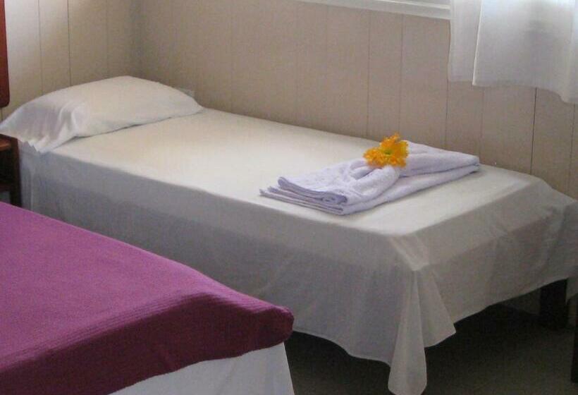 带花园景观的标准三人间, Nitana