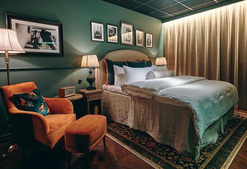 חדר סופריור נוף לעיר, Steam