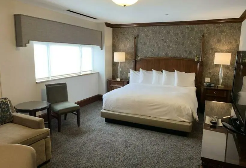 エクゼクティブワンルーム, The Towers At Kahler Grand