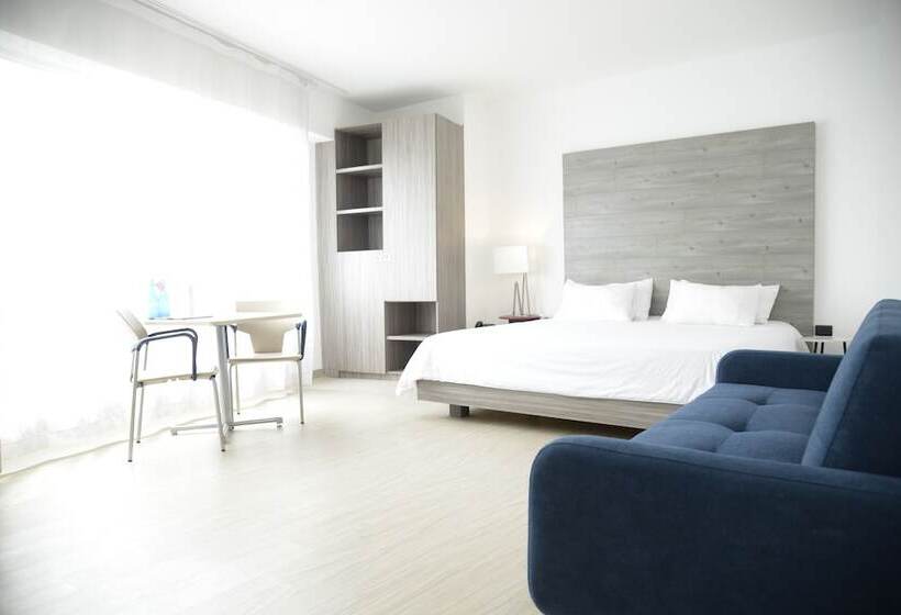 Семейное Студио, Viaggio Medellin Grand Select