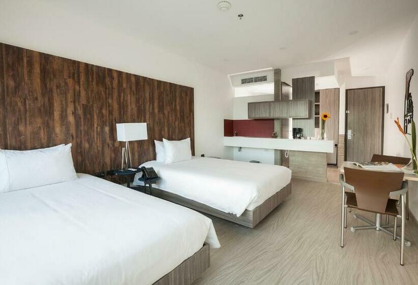 إستوديو قياسى, Viaggio Medellin Grand Select