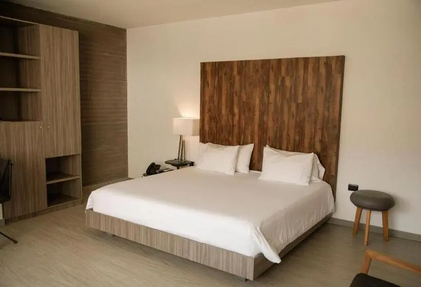 スタンダードスタジオ, V Grand Hotel, A Member Of Radisson Individuals