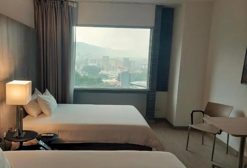 スタンダードスタジオ, V Grand Hotel, A Member Of Radisson Individuals