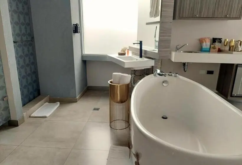 バルコニー付スイート, V Grand Hotel, A Member Of Radisson Individuals