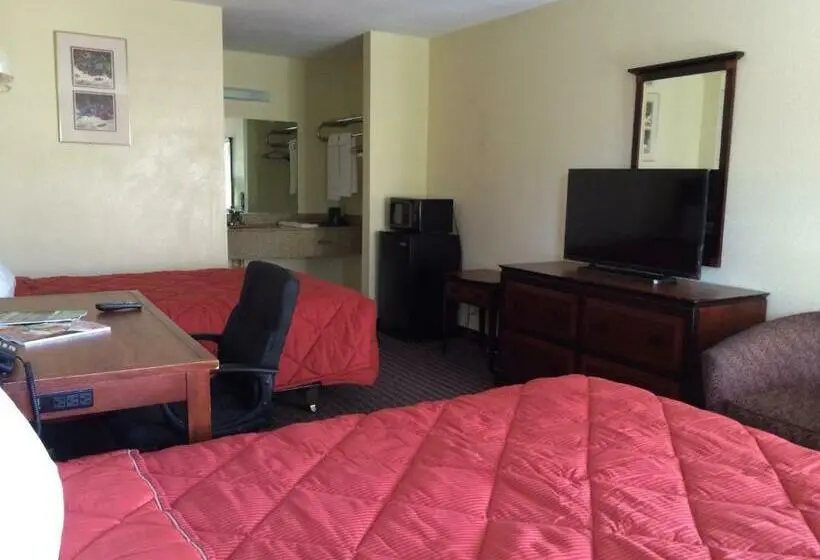 ２ダブルベッドのスタンダードルーム, Knights Inn Augusta At Deans Bridge Rd
