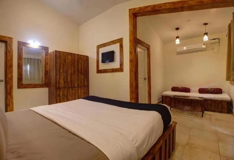 デラックスルーム, Fabhotel Grand Royal Palms