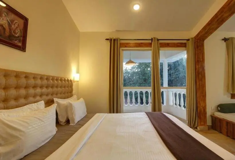 キングサイズベッドのスタンダードルーム, Fabhotel Grand Royal Palms