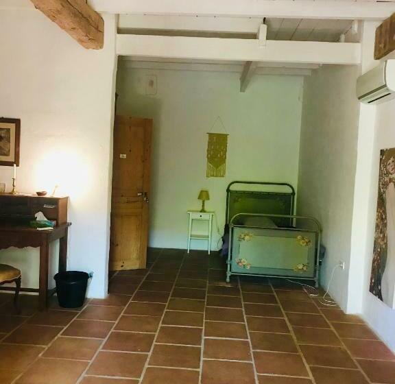 デラックススタジオ, Le Mas De La Prade