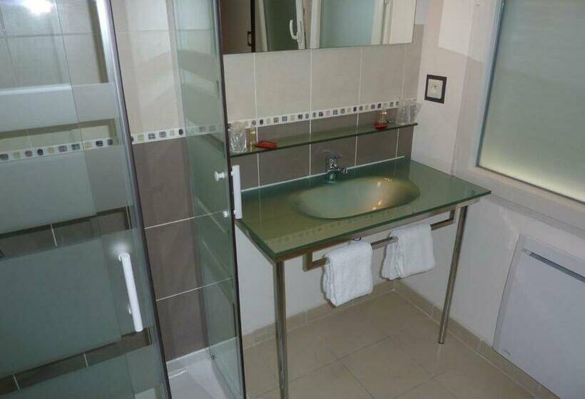 スタンダードルーム, De La Cathedrale