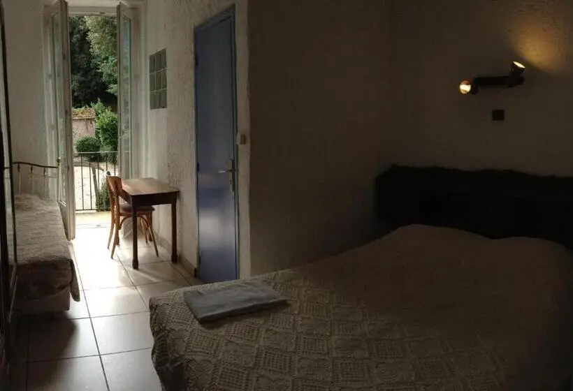 ベーシックトリプルルーム, Hostellerie Du Loup