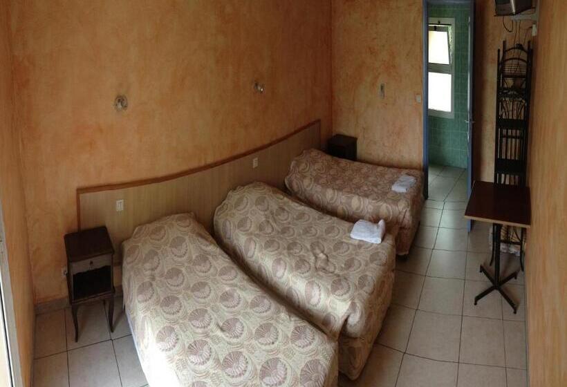 スタンダードトリプルルーム, Hostellerie Du Loup