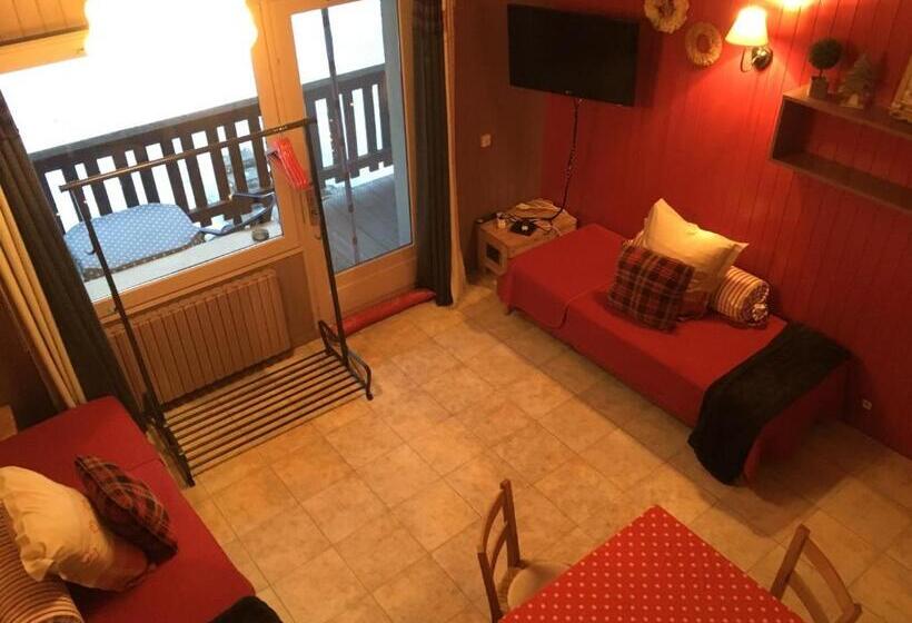 דירת חדר, Hôtel Et Appart'hôtel Restaurant L'adray