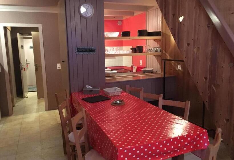 דירת חדר, Hôtel Et Appart'hôtel Restaurant L'adray