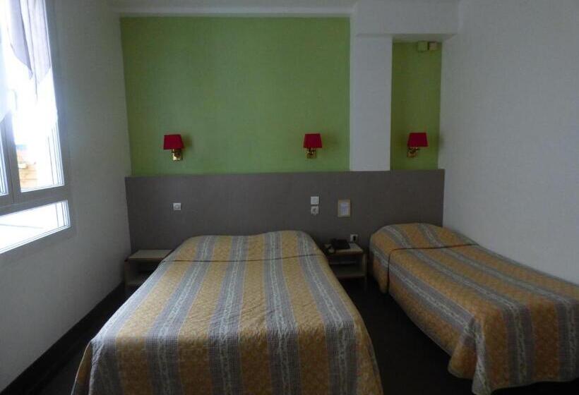 חדר סטנדרט לשלושה, Hôtel Lamartine  Parking Dauphine