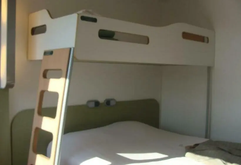 Standard Kolmen Hengen Huone, Ibis Budget Thiers