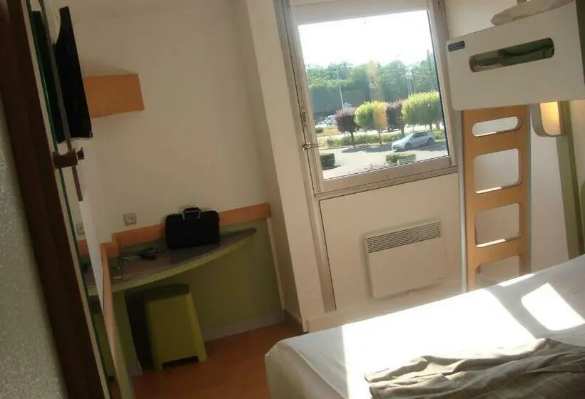 Standard Kolmen Hengen Huone, Ibis Budget Thiers