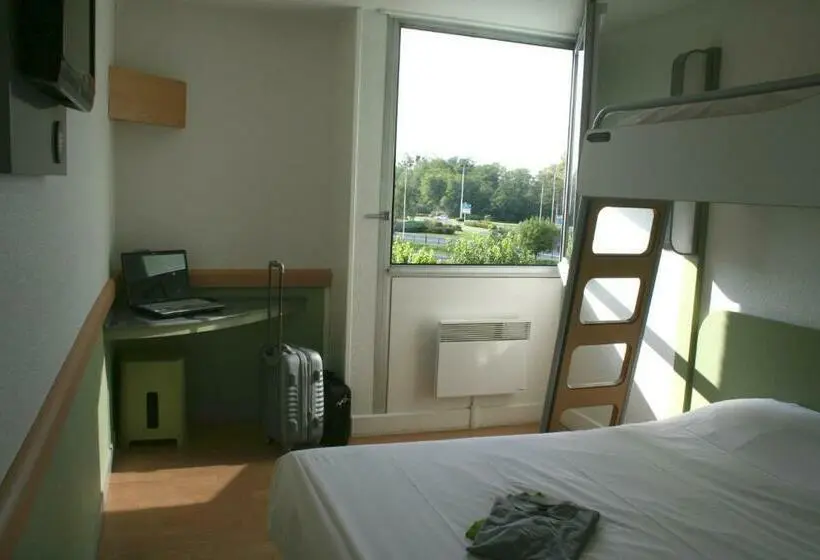 Standard Kolmen Hengen Huone, Ibis Budget Thiers