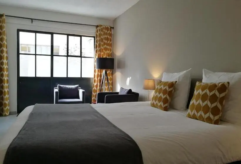 身障者適用キングサイズベッドルーム, L Observance Bed & Breakfast
