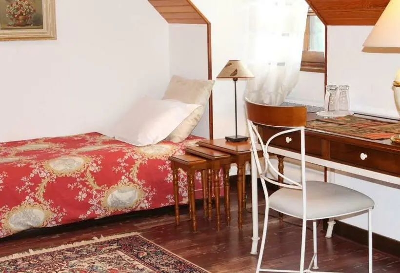 Comfort Kolmen Hengen Huone, Chambres D Hôtes La Brillève