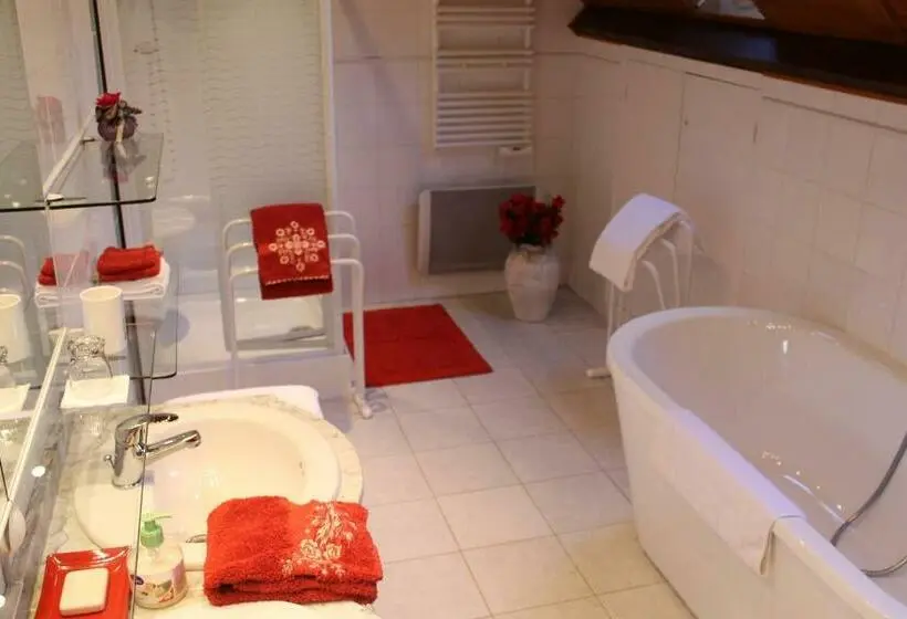 Comfort Kolmen Hengen Huone, Chambres D Hôtes La Brillève