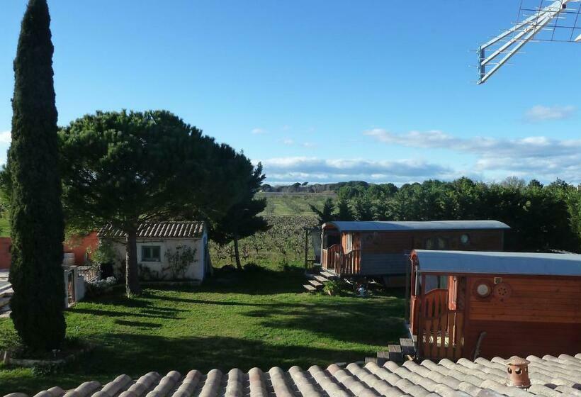 スタンダードルーム, Gites Et Roulottes Du Grand Puits