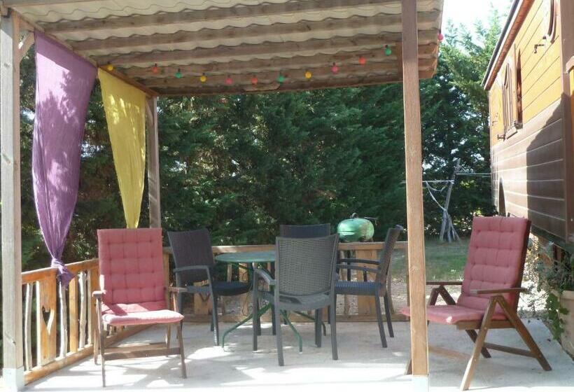 スタンダードルーム, Gites Et Roulottes Du Grand Puits