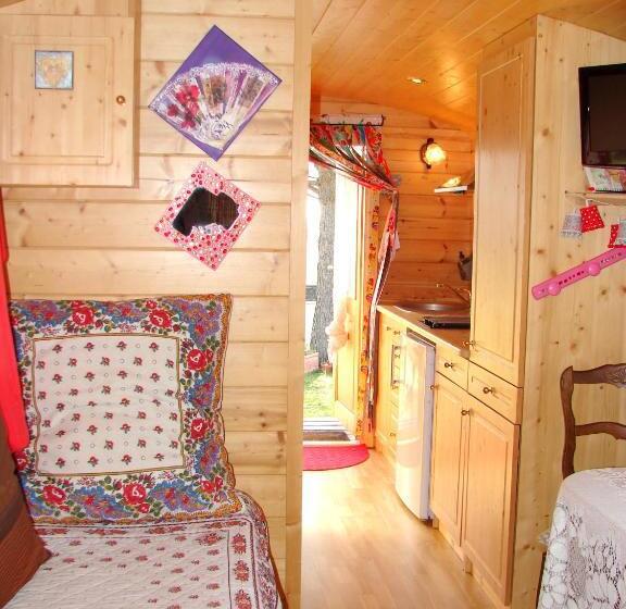 スタンダードルーム, Gites Et Roulottes Du Grand Puits