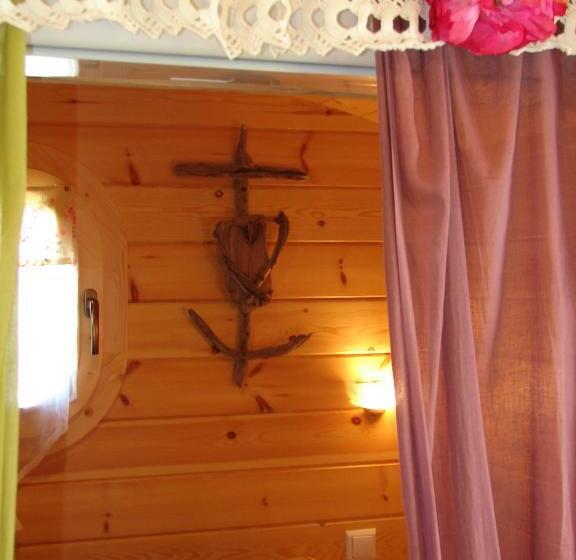 スタンダードルーム, Gites Et Roulottes Du Grand Puits