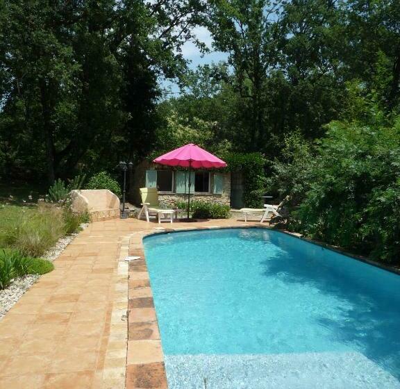 غرفة سوبيريور مطلة على حمام السباحة, La Rose Des Vents