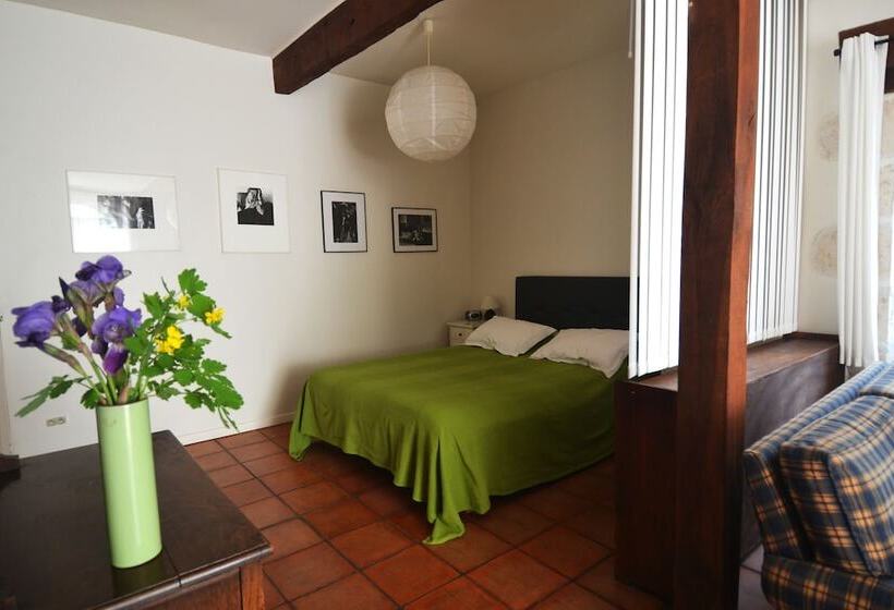 Классический Номер, Le Manoir