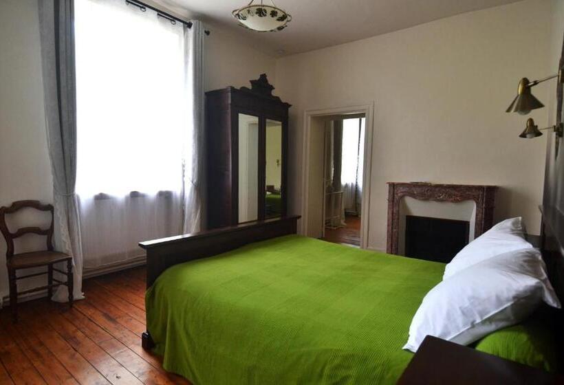 Номер Стандарт, Le Manoir