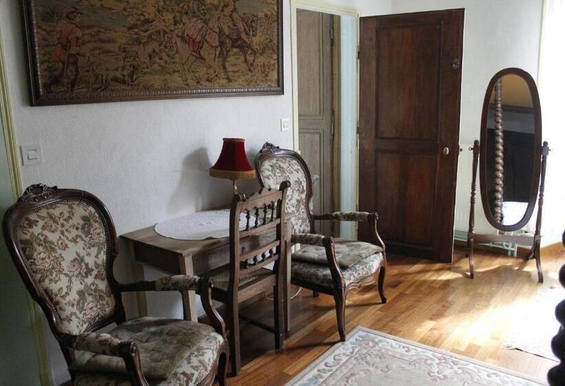 غرفة كومفورت ثلاثية, Le Val Du Roy