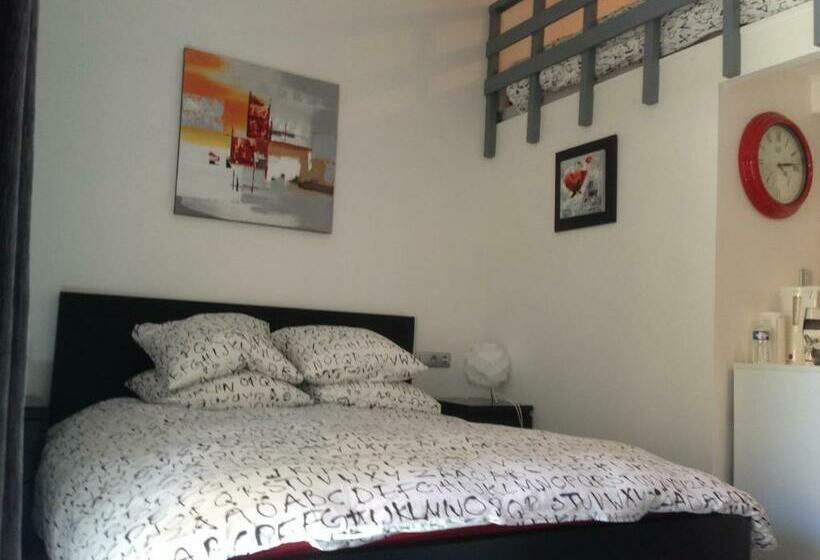 Номер Стандарт, Le Verger De Sauvebonne