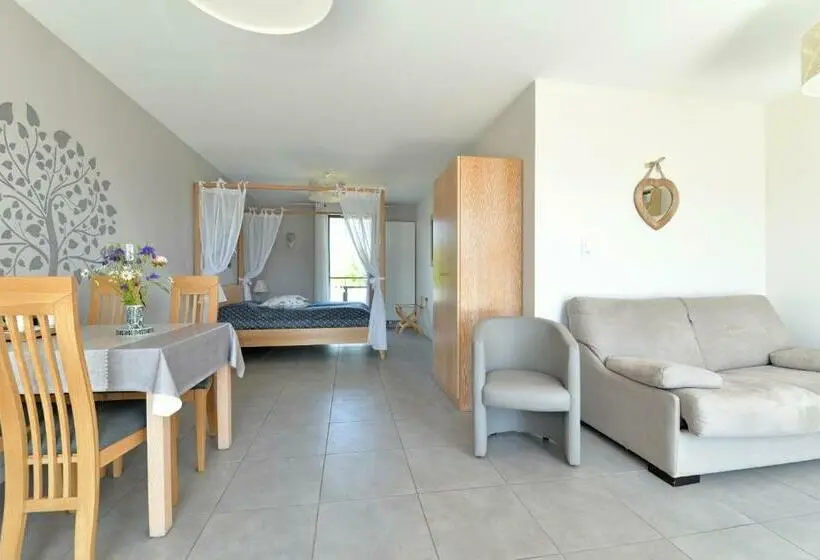 Sviitti, Maison D Hotes Sainte Hune Chambres